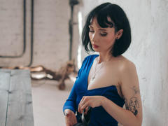 HollyVexer - female with black hair and  big tits webcam at LiveJasmin