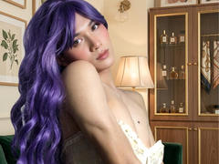 Holyshweet69 from xLoveCam