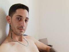 HommeFrancais - male webcam at xLoveCam