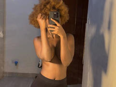 HoneyBeez-hot - female with black hair webcam at xLoveCam