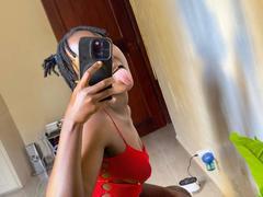 HoneyBeez-hot - female with black hair webcam at xLoveCam