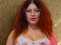 HoneyHipsss - female with black hair webcam at xLoveCam