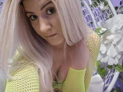 HoneyPearl - female webcam at xLoveCam