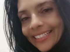 HoneySasha from xLoveCam