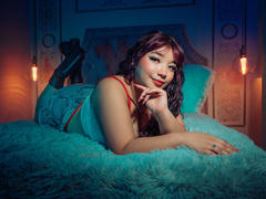 HonnyBlaice - female with brown hair and  small tits webcam at xLoveCam