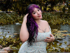 HonnyBlaice - female with brown hair and  small tits webcam at xLoveCam