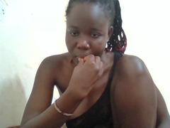 HootieCum - female webcam at xLoveCam