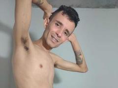 HornyGay69 from xLoveCam