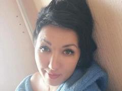 HotBestia - female with brown hair webcam at xLoveCam