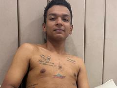 HotCoupleBrunette - couple webcam at xLoveCam