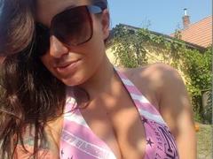 HotGirlVibe - female with brown hair and  big tits webcam at xLoveCam