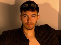 HotMaiky - male webcam at xLoveCam