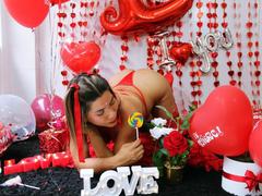 HotSexyBun - female webcam at xLoveCam