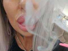 HotSmokingBabe69x from xLoveCam