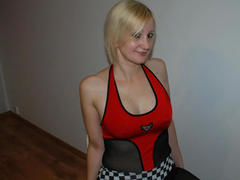 HotTitts - blond female webcam at xLoveCam