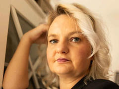 Hotblondi-hot - blond female webcam at xLoveCam