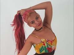 Hotfanfan-hot - female with red hair webcam at xLoveCam