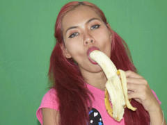 Hotfanfan-hot - female with red hair webcam at xLoveCam