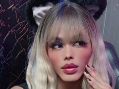 HottAntonella - shemale webcam at xLoveCam