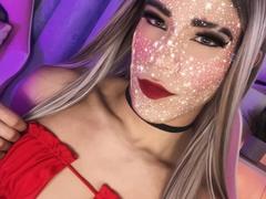 HottestKevin - shemale webcam at xLoveCam