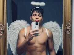 HottestKevin from xLoveCam