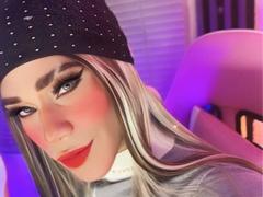 HottestKevin - shemale webcam at xLoveCam