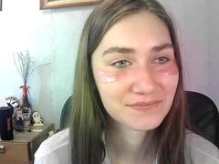 HottieBu - female with brown hair and  small tits webcam at xLoveCam