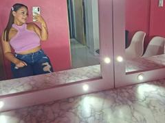 HottieNeedsFun - blond female webcam at xLoveCam