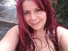 HottieTheMilf from xLoveCam