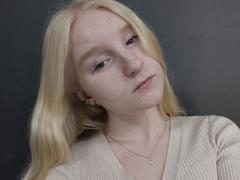 HyacinthBellin from xLoveCam
