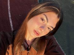 HyonGrillette - female webcam at xLoveCam