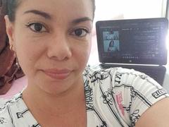 HypnoticBella from xLoveCam