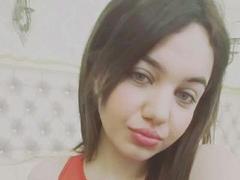 LuciaHunt - female with black hair and  big tits webcam at LiveJasmin