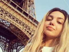 LuciaHunt - female with black hair and  big tits webcam at LiveJasmin