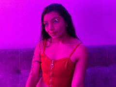 IbbyeWest - female with brown hair webcam at LiveJasmin