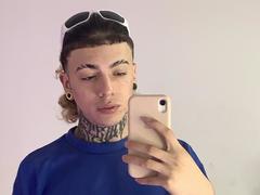 IceCumHot - couple webcam at xLoveCam