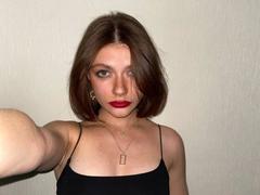 IceFoxy-hot - female with brown hair webcam at xLoveCam