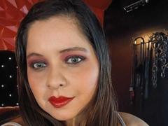 IdyllaJhones - blond female webcam at xLoveCam