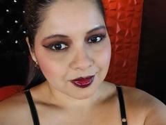 IdyllaJhones - blond female webcam at xLoveCam