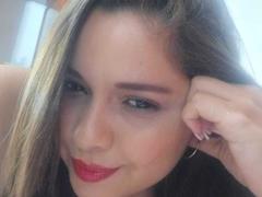 IdyllaJhones - blond female webcam at xLoveCam