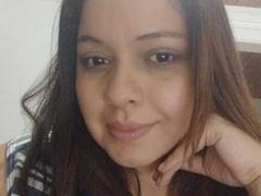 IdyllaJhones - blond female webcam at xLoveCam