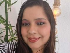 IdyllaJhones from xLoveCam