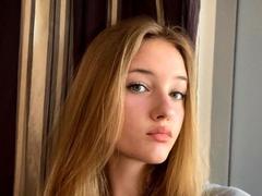 IldaMarcin - blond female with  big tits webcam at xLoveCam