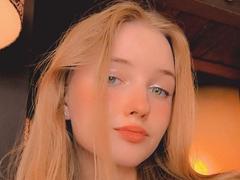 IldaMarcin - blond female with  big tits webcam at xLoveCam