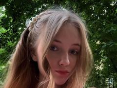 IldaMarcin - blond female with  big tits webcam at xLoveCam