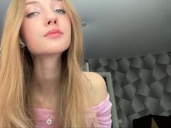 IldaMarcin - blond female with  big tits webcam at xLoveCam