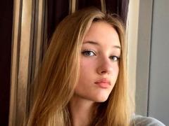 IldaMarcin - blond female with  big tits webcam at xLoveCam