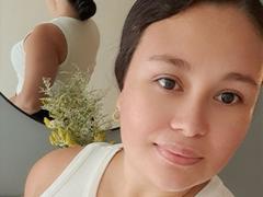 InaraBeki - female with brown hair webcam at xLoveCam