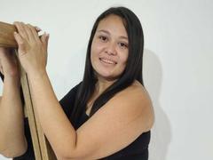 InaraBeki - female with brown hair webcam at xLoveCam
