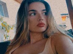 IngridI - blond female webcam at xLoveCam